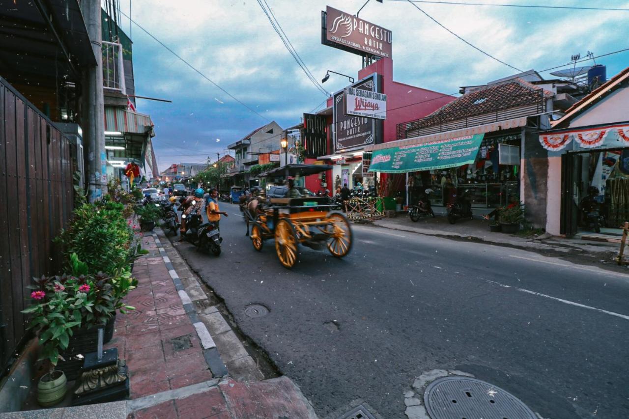 Hotel Griya Suryo Wijilan Jogyakarta Zewnętrze zdjęcie